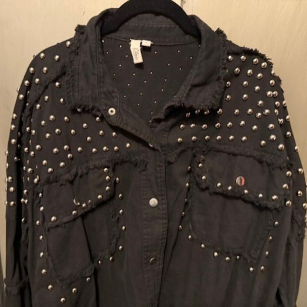Elan Studded Distressed Black Chambray Denim Shacket - NWOT - Picture 13 of 16
